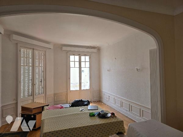 Appartement de 6 pièces de 185 m2