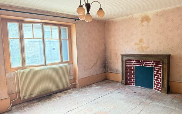 Maison à vendre    4 pièces •  Bèze