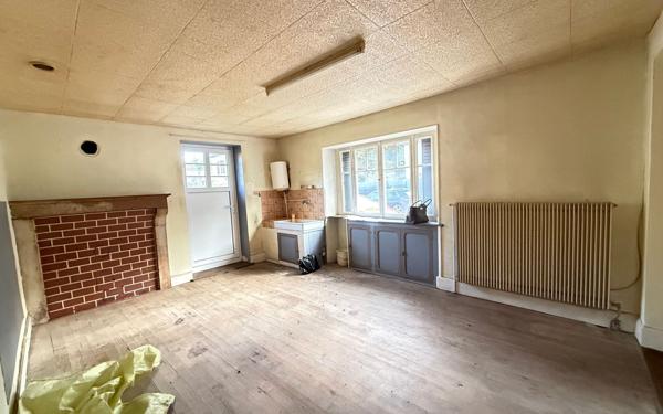 Maison à vendre    4 pièces •  Bèze