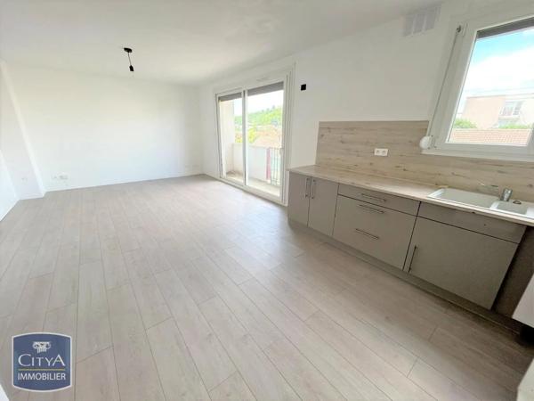 Appartement à louer 3 pièces 59.1m² Laon (02000)