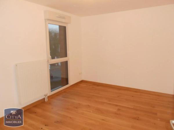 Appartement à louer 2 pièces 56.14m²