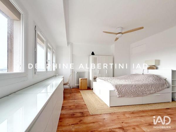 Location appartement 4 pièces 74 m² Toulon