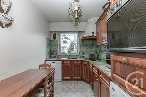 Appartement F4 à vendre  4 pièces - 87,97 m2 ST MAUR DES FOSSES - 94