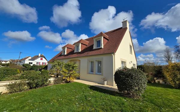 Maison à vendre    8 pièces •  Bayeux