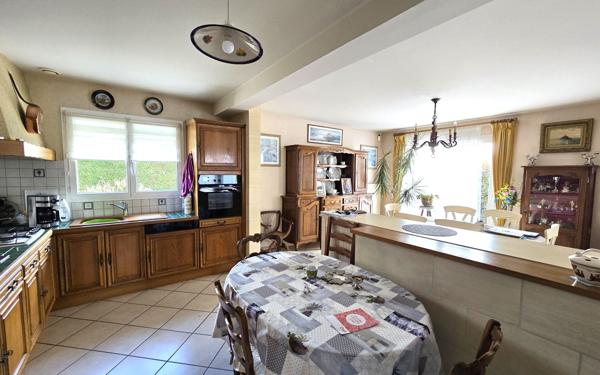 Maison à vendre    8 pièces •  Bayeux