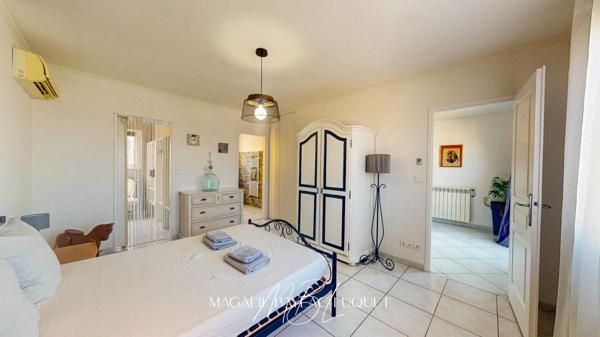 BÉZIERS MAISON FAMILIALE D'ENVIRON 139 M²  3 CHAMBRES + BUREAU  JARDIN ARBORÉ  PISCINE  GARAGE