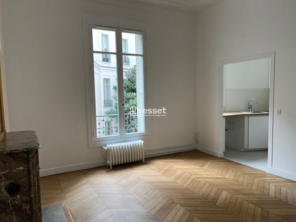 Location Appartement 2 pièces 56 m² - Paris 75016