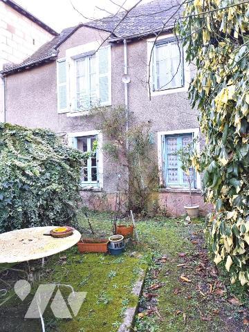 Centre Bourg - Maison à rénover - 4 chambres - Jardin