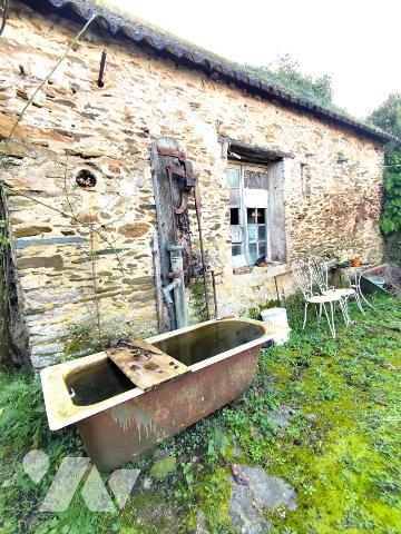 Centre Bourg - Maison à rénover - 4 chambres - Jardin