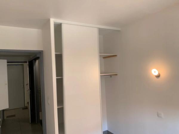 Location                                                      Appartement
                        
                     2 pièces                      45 m2                     à Perpignan