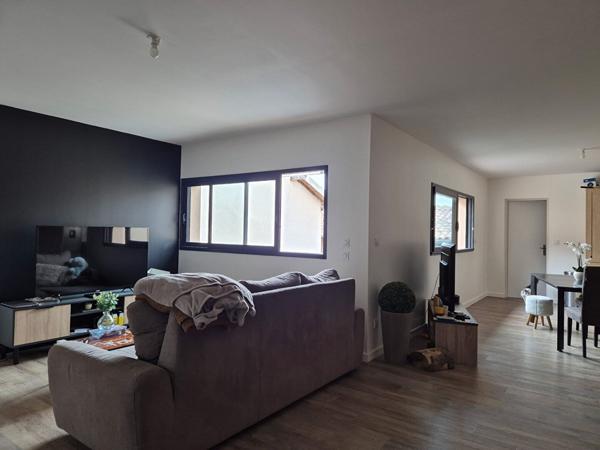 LISLE SUR TARN . APPARTEMENT DE +/- 80 M²