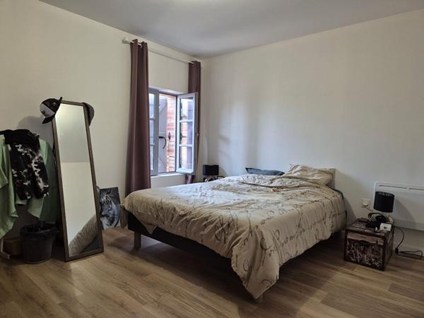 LISLE SUR TARN . APPARTEMENT DE +/- 80 M²