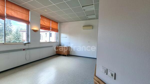 Réelle Opportunité en exclusivité – Baisse de Prix ! Locaux / Bureaux à Tarbes