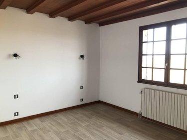 Maison à louer à Longwy-sur-le-Doubs dans le Jura (39120), ref : 39033-L603