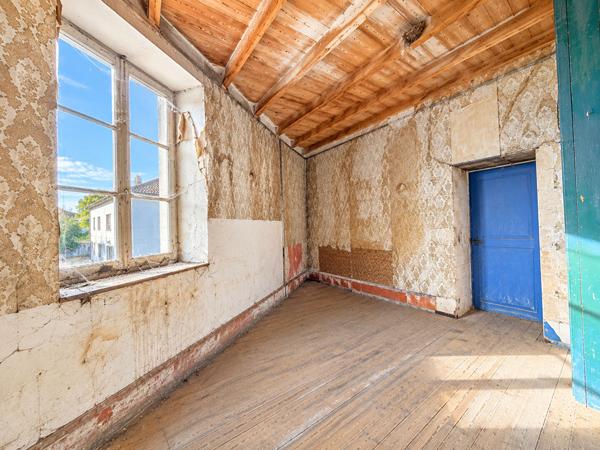 JOINVILLE - 268 m² de potentiel sur une parcelle de 784 m² !