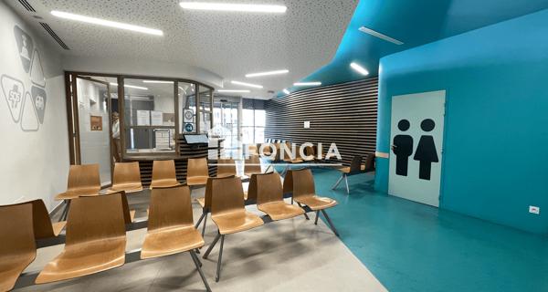 À vendre Local commercial 390 m² - ÉChirolles 38130