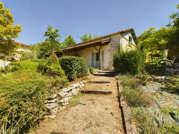 Beau domaine de 40 ha, maison d'amis et piscine