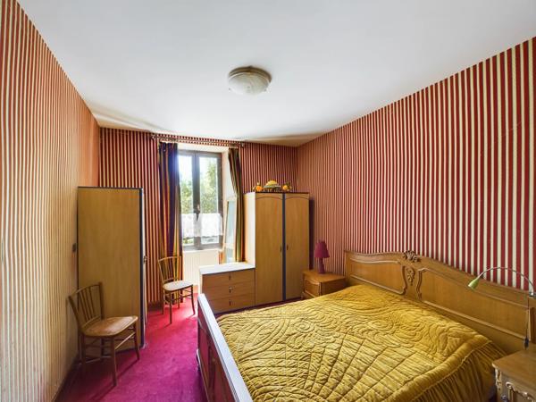 Beau domaine de 40 ha, maison d'amis et piscine