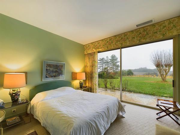 Belle situation pour cette magnifique propriété offrant six chambres