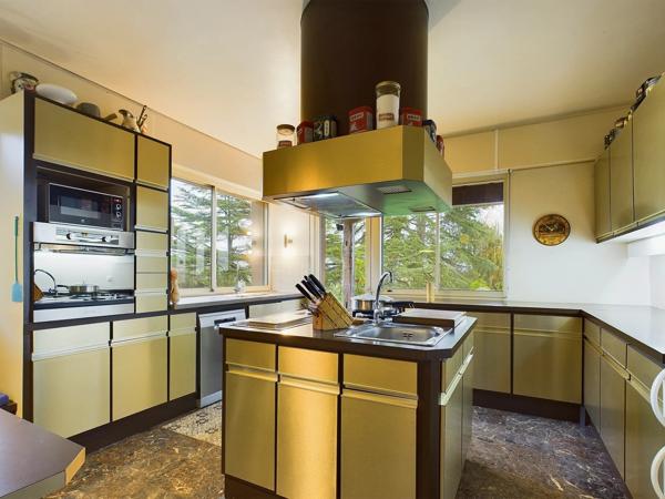 Belle situation pour cette magnifique propriété offrant six chambres
