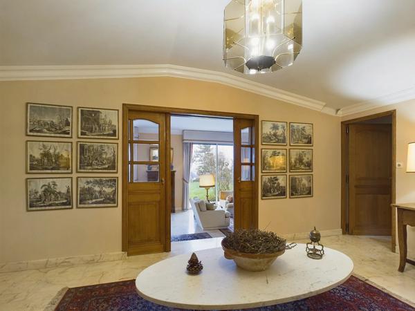 Belle situation pour cette magnifique propriété offrant six chambres