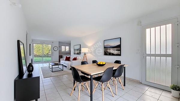 Nantes Boissière / Bout des pavés - Exclusivité ! En vente, maison d'architecte de 2005, plain pied 2 chambres, garage, jardin clos. A deux pas des petits commerces et du Tram.