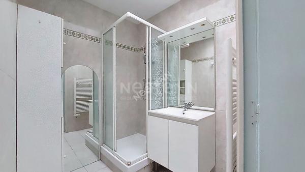 Nantes Boissière / Bout des pavés - Exclusivité ! En vente, maison d'architecte de 2005, plain pied 2 chambres, garage, jardin clos. A deux pas des petits commerces et du Tram.