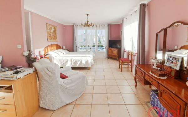 Maison à vendre    6 pièces •  Agde