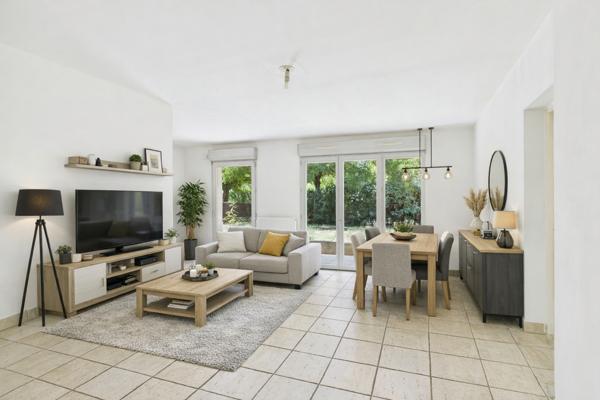 APPARTEMENT T3 EN REZ DE JARDIN AVEC CAVE ET GARAGE DANS RESIDENCE PRISEE AVEC PISCINE SITUE A BOURG LES VALENCE 26500