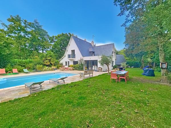 Maison de famille avec piscine dans domaine privé