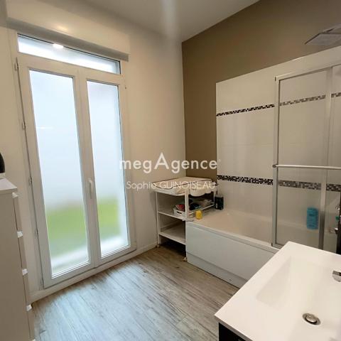 Maison à CHOLET, 49300 - 5 pièces 135m²