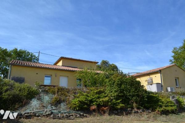 MAISON INDIVIDUELLE AVEC TERRAIN ATTENANT DE 2226 m²