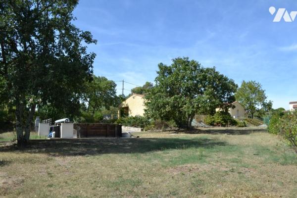MAISON INDIVIDUELLE AVEC TERRAIN ATTENANT DE 2226 m²