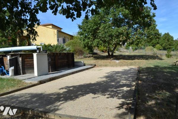 MAISON INDIVIDUELLE AVEC TERRAIN ATTENANT DE 2226 m²