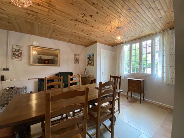 Charmante maison de ville avec jardin à Arnac-la-Poste