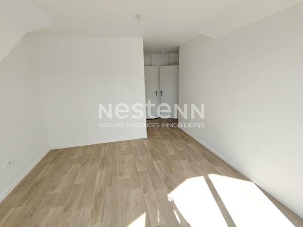A VENDRE MONTIGNY VILLAGE SUPERBE 4 PIECES 81,7M² EN DERNIER ETAGE AVEC TERRASSE