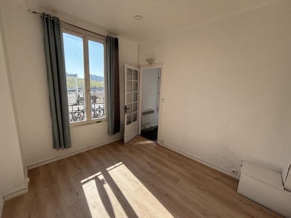 Appartement à vendre |  Saint-Ouen |  2 pièces | 20 m²