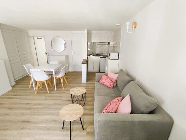 AGEN quartier Cathédrale - Immeuble de rapport de 211m² , composé de 4 lots actuellement loués.