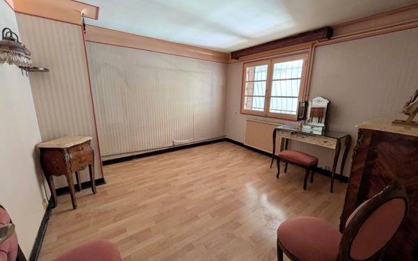 Maison à vendre    5 pièces • 183,69 m2 Le Pontet