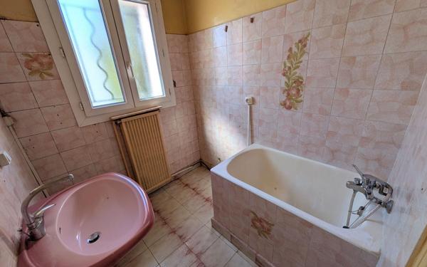 Maison à vendre    5 pièces • 183,69 m2 Le Pontet