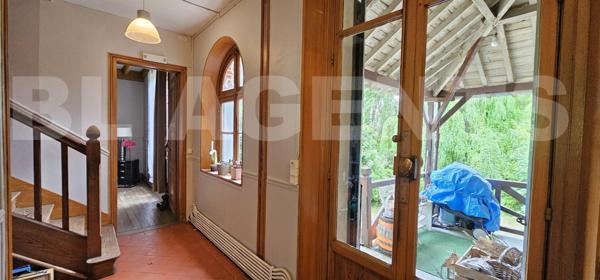 Opportunité RARE sur le secteur : Propriété sur 6300 m² avec bâtisse 220 m² sur SOUS-SOL et caves / 