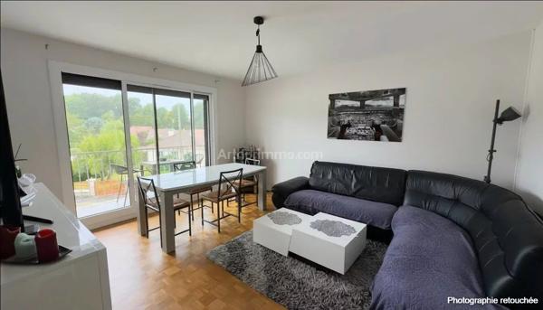 Vente                                                      Appartement
                        
                     3 pièces                      72 m2                     à Pringy