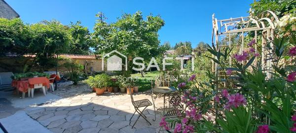 Maison de ville, 173 m², 9 pièces avec jardin, garage et dépendance
