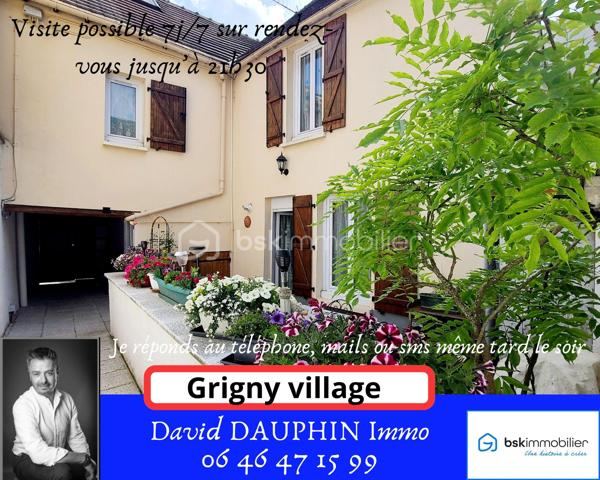 Sur la commune de Grigny, au coeur du village, découvrez cette charmante maison de caractère datant de 1890, de type F5, offrant environ 85 m² habitables, avec un terrain non attenant de 357 m².
Dès le passage du porche, vous serez séduit par une agréable terrasse au calme, donnant accès au salon avec cheminée, à la salle à manger ainsi qu’à la cuisine.
À l’étage, un escalier mène à un palier desservant trois chambres, un WC indépendant et une salle de bains.
Un accès aux combles permet de bénéficier d’un espace de stockage supplémentaire ou d’envisager un aménagement selon vos besoins.
Le terrain, situé à l’arrière de la maison, offre un environnement paisible, sans aucun vis-à-vis, idéal pour profiter de moments de détente en toute tranquillité.
Une véritable cave voutée se trouve sous la maison.
***** Visite possible 7j/7 jusqu'à 21h30 sur RdV *****
Je réponds aux mails, sms ou téléphone même tard le soir.