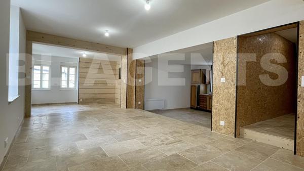 MAISON DE VILLE AVEC GARAGE