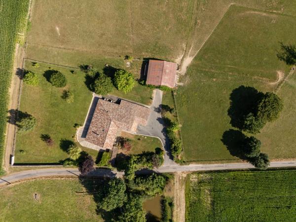 Maison à vendre 8 pièces proche de CHATILLON-SUR-CHALARONNE(01)