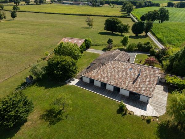 Maison à vendre 8 pièces proche de CHATILLON-SUR-CHALARONNE(01)