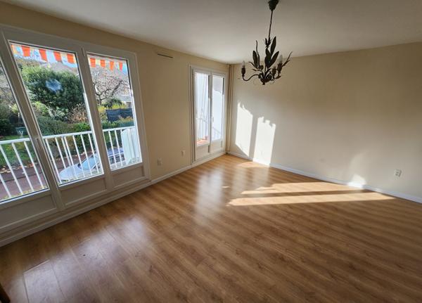 Appartement Dourdan 2 pièce(s) 68.16 m2