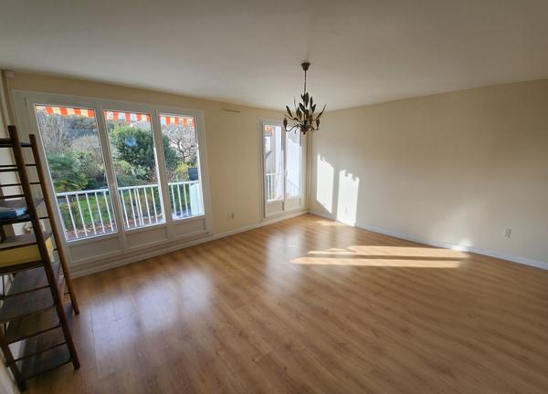 Appartement Dourdan 2 pièce(s) 68.16 m2