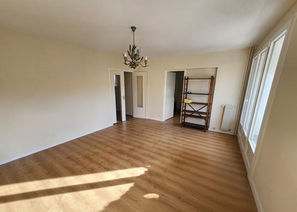 Appartement Dourdan 2 pièce(s) 68.16 m2